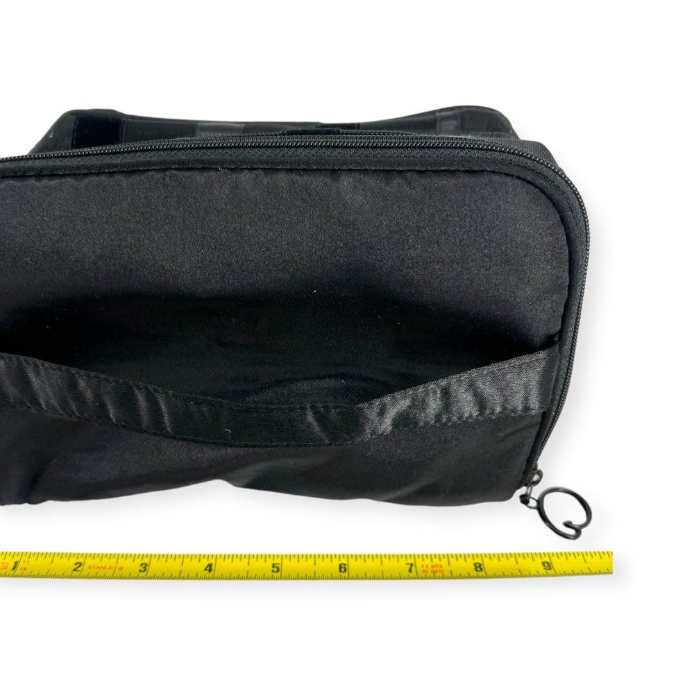 Oscar De La Renta Mesh Cosmetic Bag - Picture 7 of 7